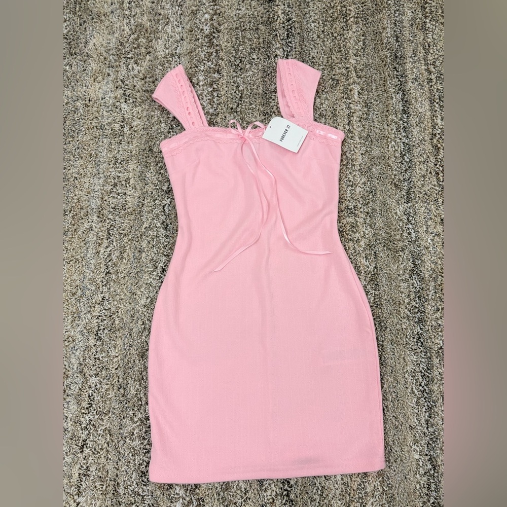 Elegant Pink Sleeveless Dress
